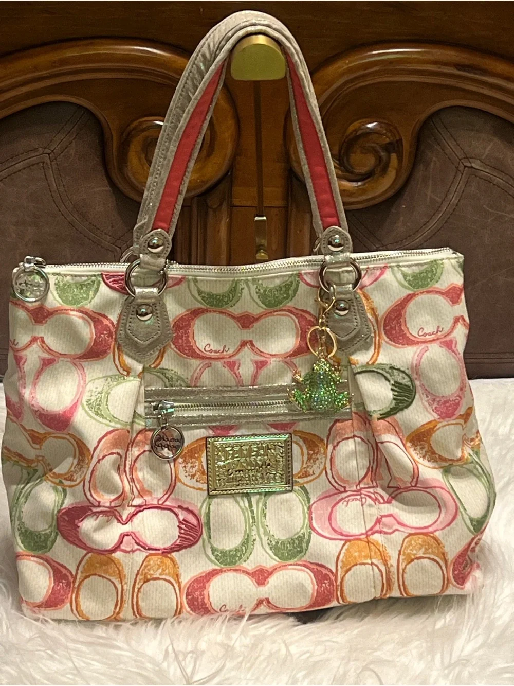 N/A eye catching